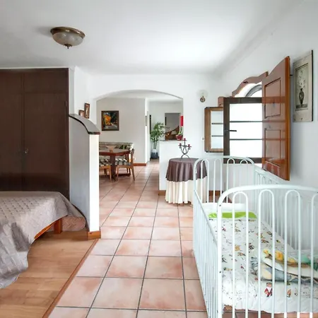 Bicentennial House In With Mountain View And Pool Holiday home *
